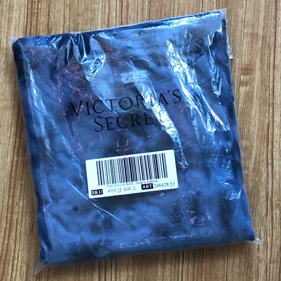 NWT VS PINK Long Sleeve Cropped Tee LARGE - Picture 3 of 11